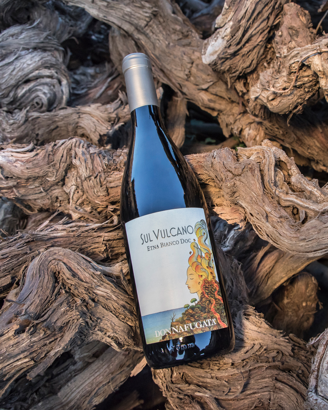 Flasche Sul Vulcano Etna Bianco liegend