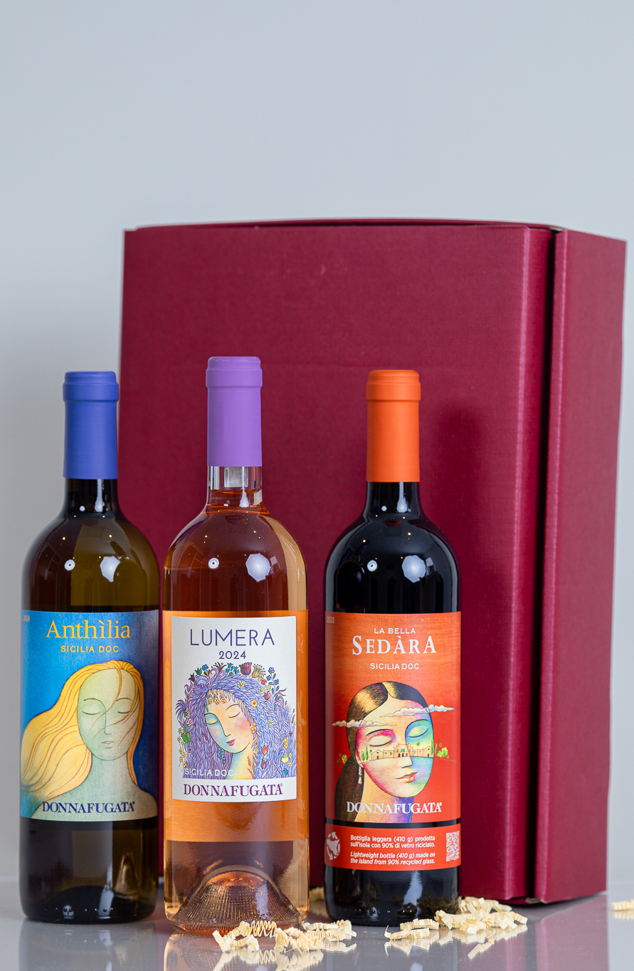 Präsent "Bella Donna" - Weine in hochwertiger Geschenkverpackung